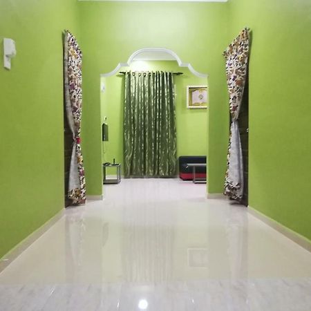 Homestay Damai Yusmila Kuala Terengganu Exteriör bild