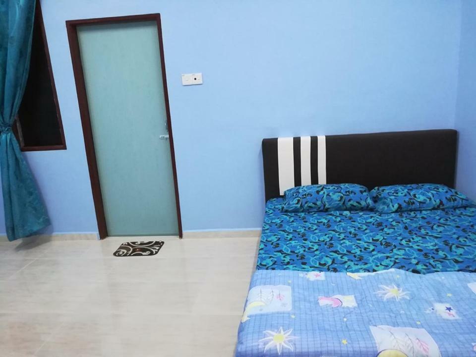 Homestay Damai Yusmila Kuala Terengganu Exteriör bild