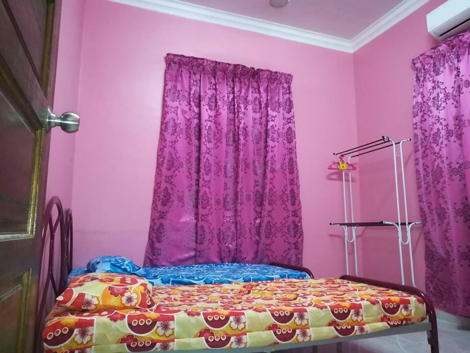 Homestay Damai Yusmila Kuala Terengganu Exteriör bild