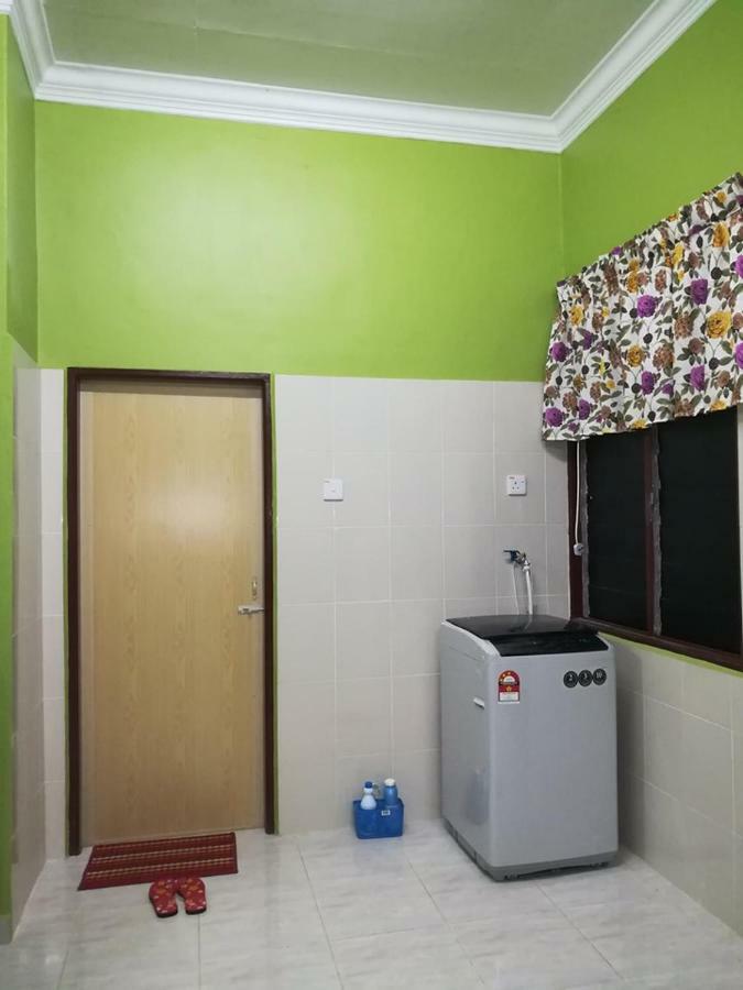 Homestay Damai Yusmila Kuala Terengganu Exteriör bild