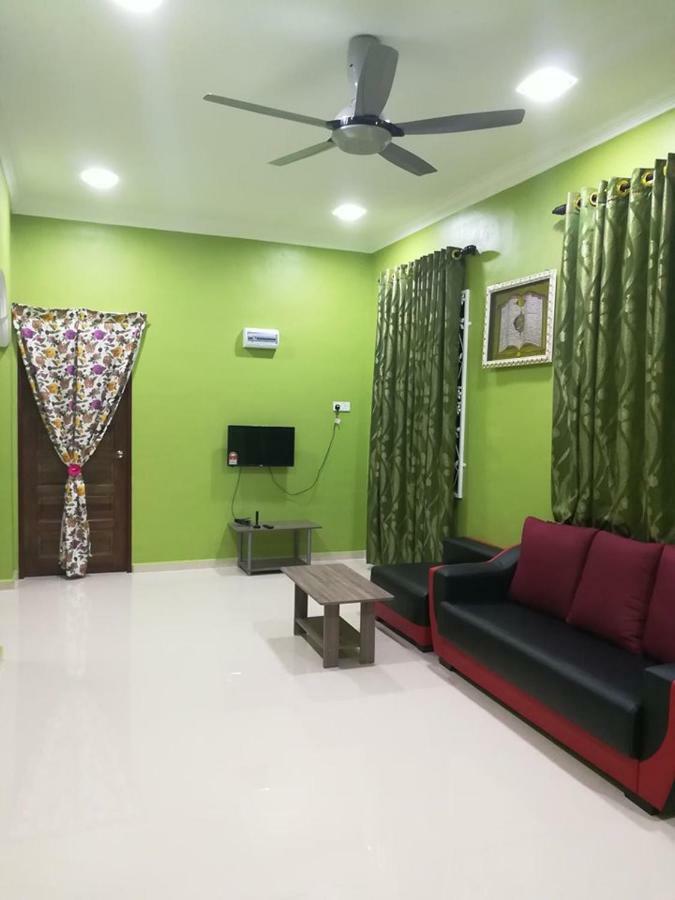 Homestay Damai Yusmila Kuala Terengganu Exteriör bild
