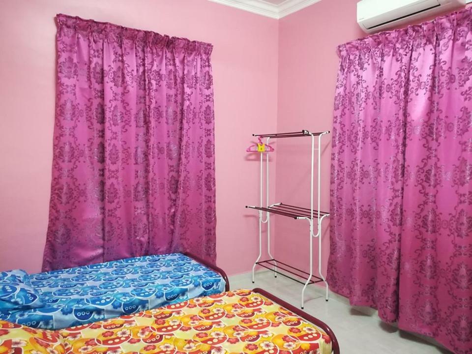 Homestay Damai Yusmila Kuala Terengganu Exteriör bild